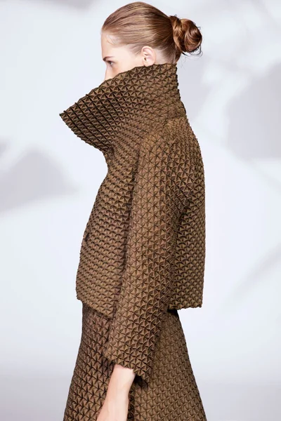 Look 11